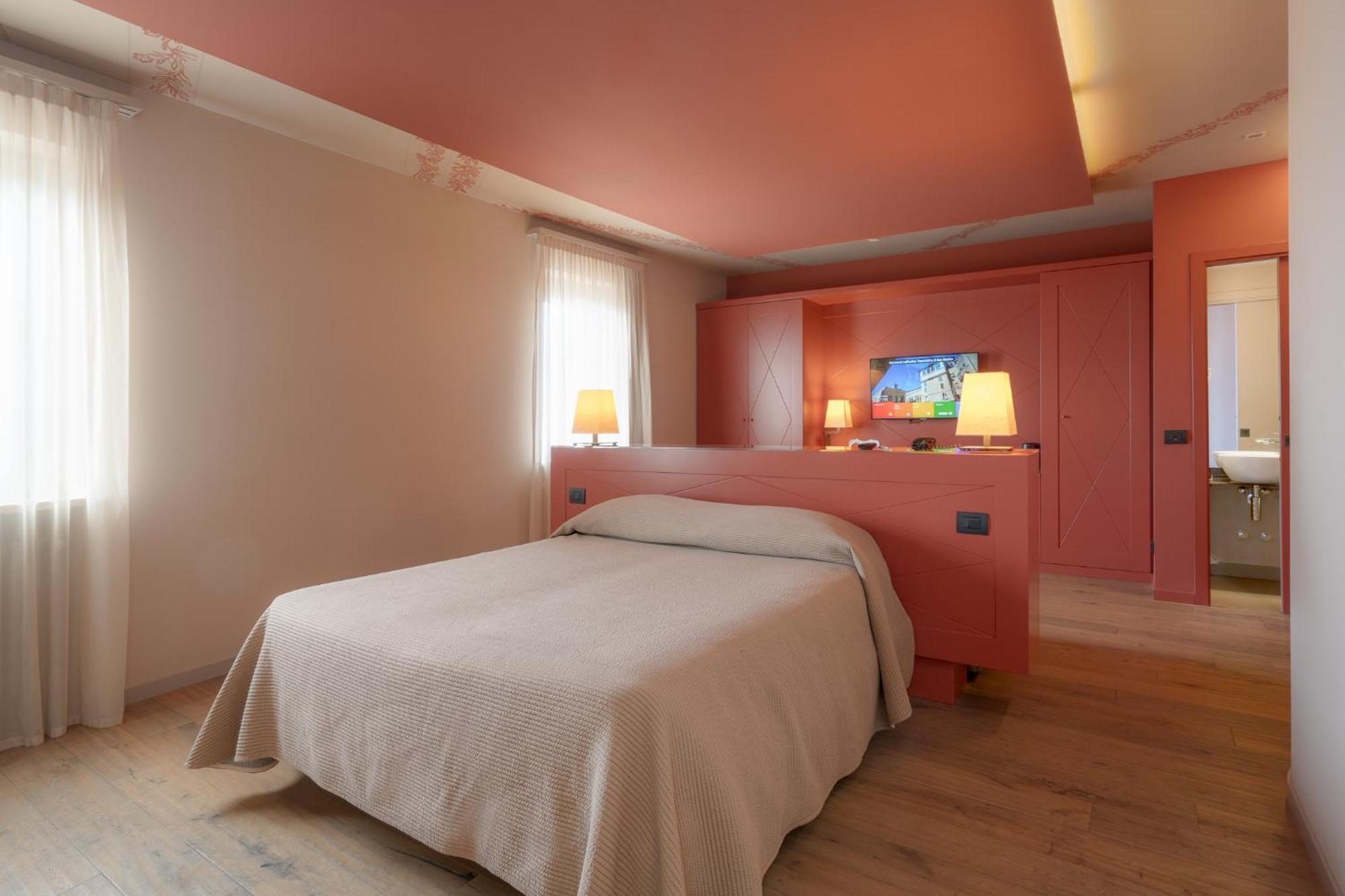 Titano Suites Сан-Марино Экстерьер фото