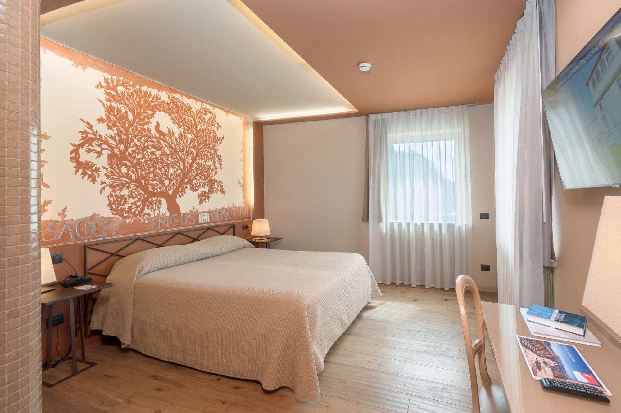 Titano Suites Сан-Марино Экстерьер фото