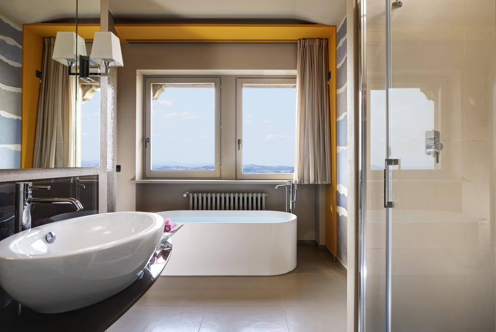 Titano Suites Сан-Марино Номер фото