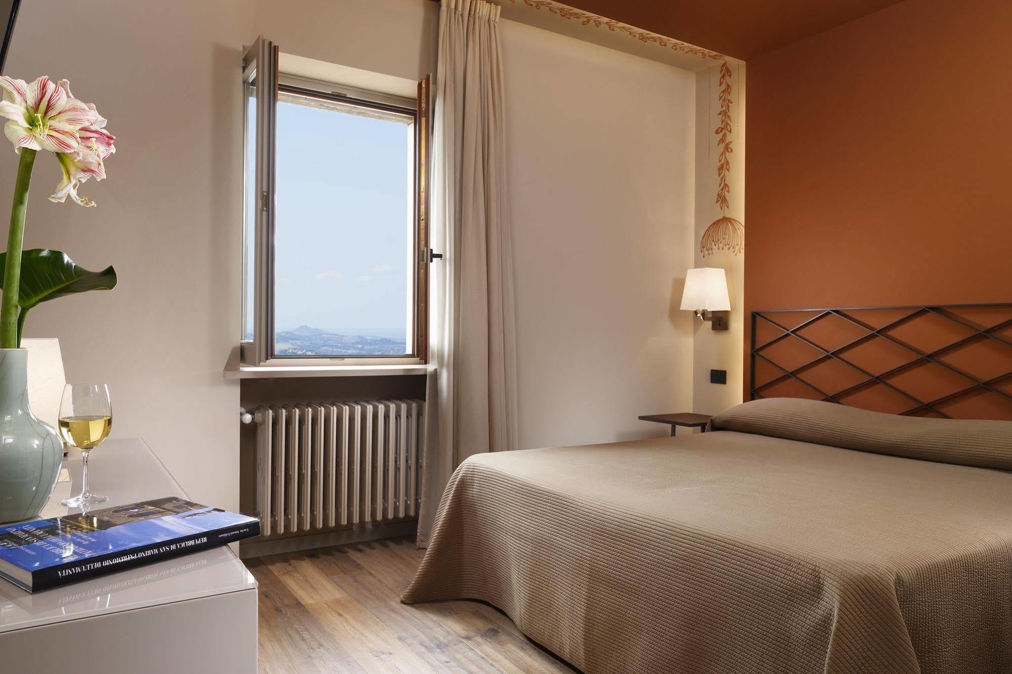 Titano Suites Сан-Марино Экстерьер фото