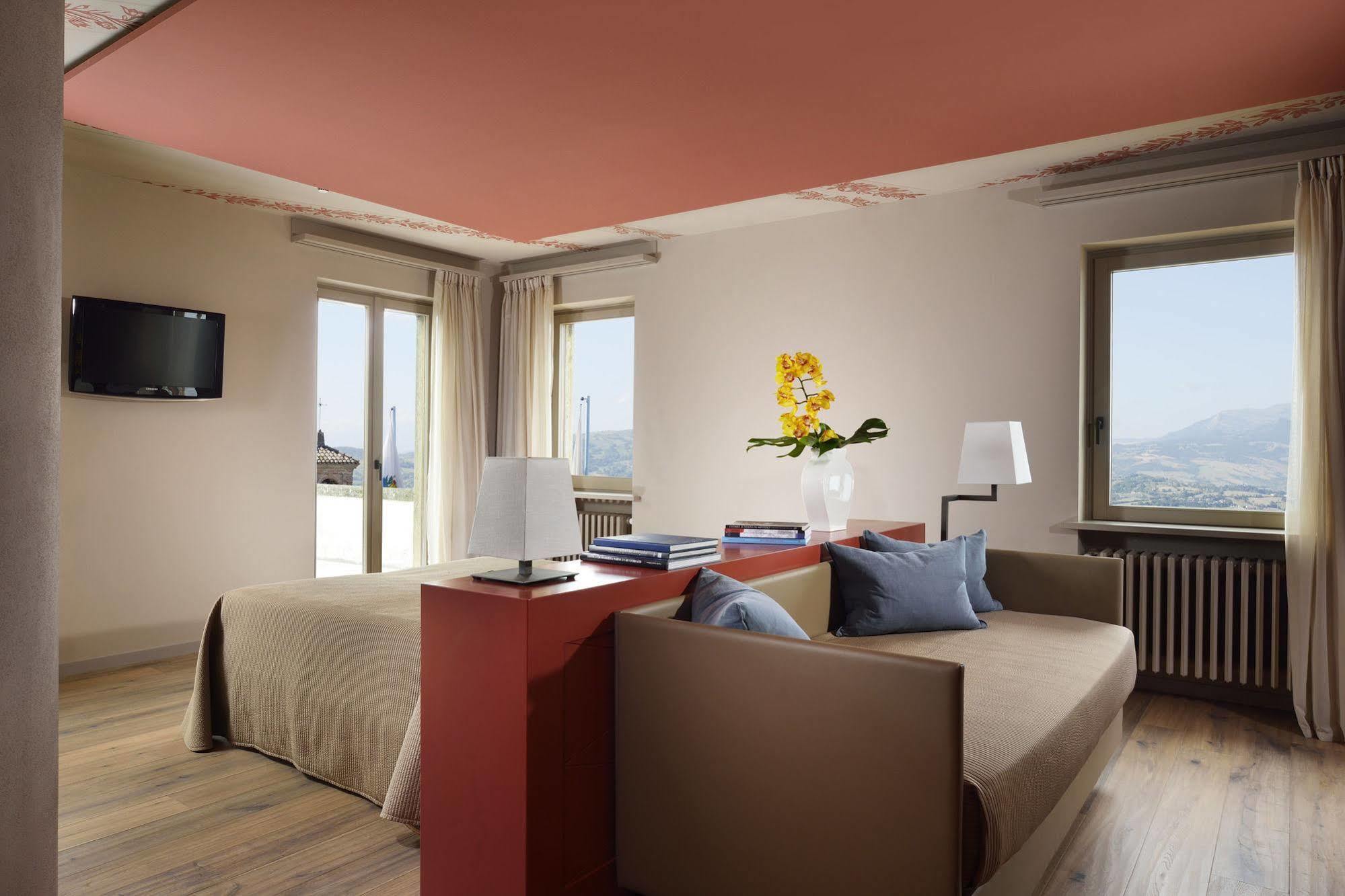 Titano Suites Сан-Марино Экстерьер фото