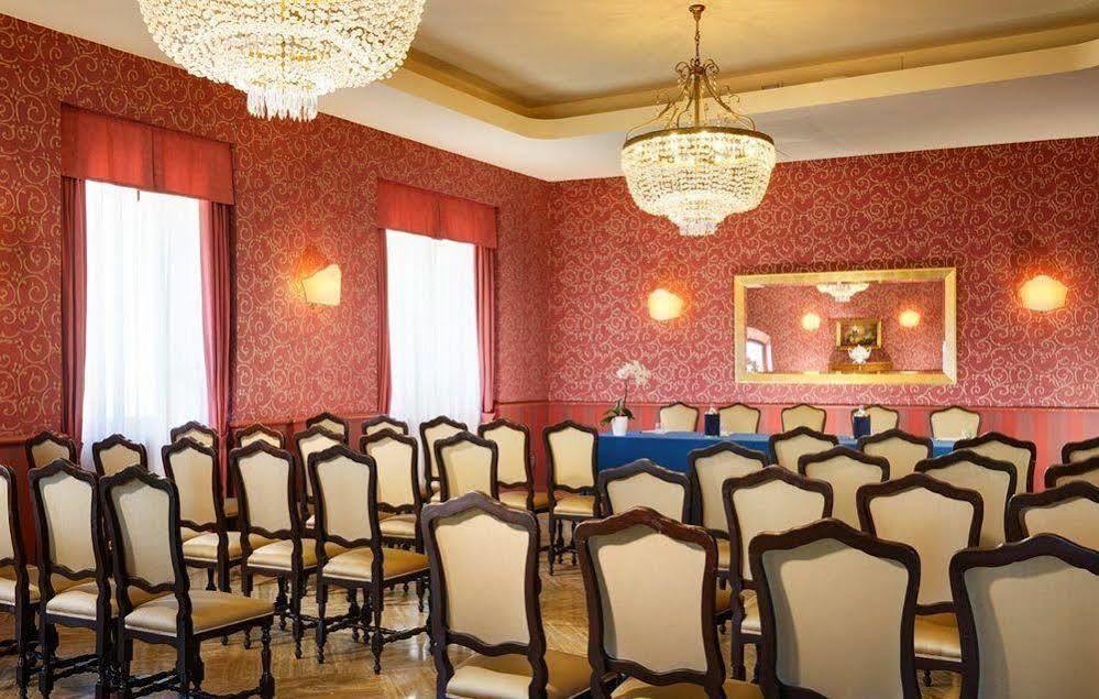 Titano Suites Сан-Марино Экстерьер фото